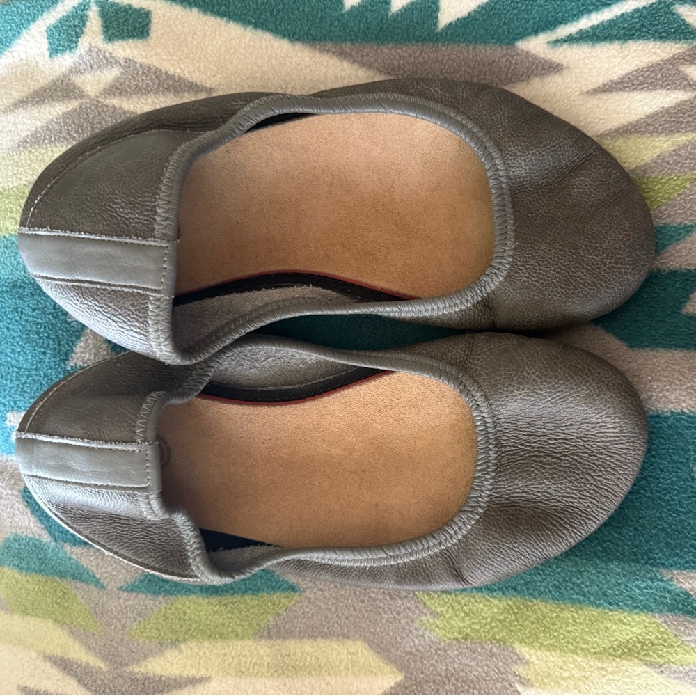Softstar Ballerine 7u Wide NWOT Gray Leather Barefoot Style Flats Minimalist
